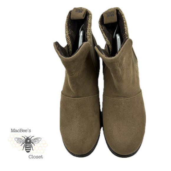 Muk Luks Womens Mila Boot Walnut Tan Suede Weather Resistant Ankle Boot 9W Fall - Picture 9 of 15